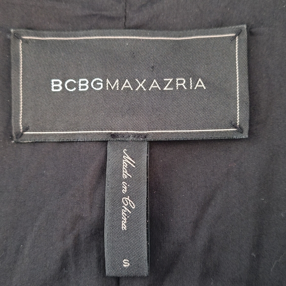 Sexy lil BCBG peplum style black blazer - Picture 15 of 16